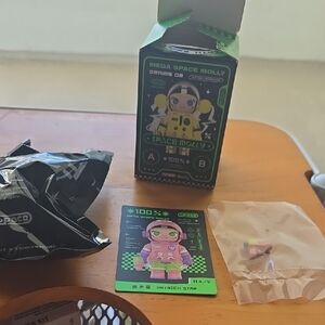 Mega Space Molly Series 02 Collectible Figure - Patrick Star